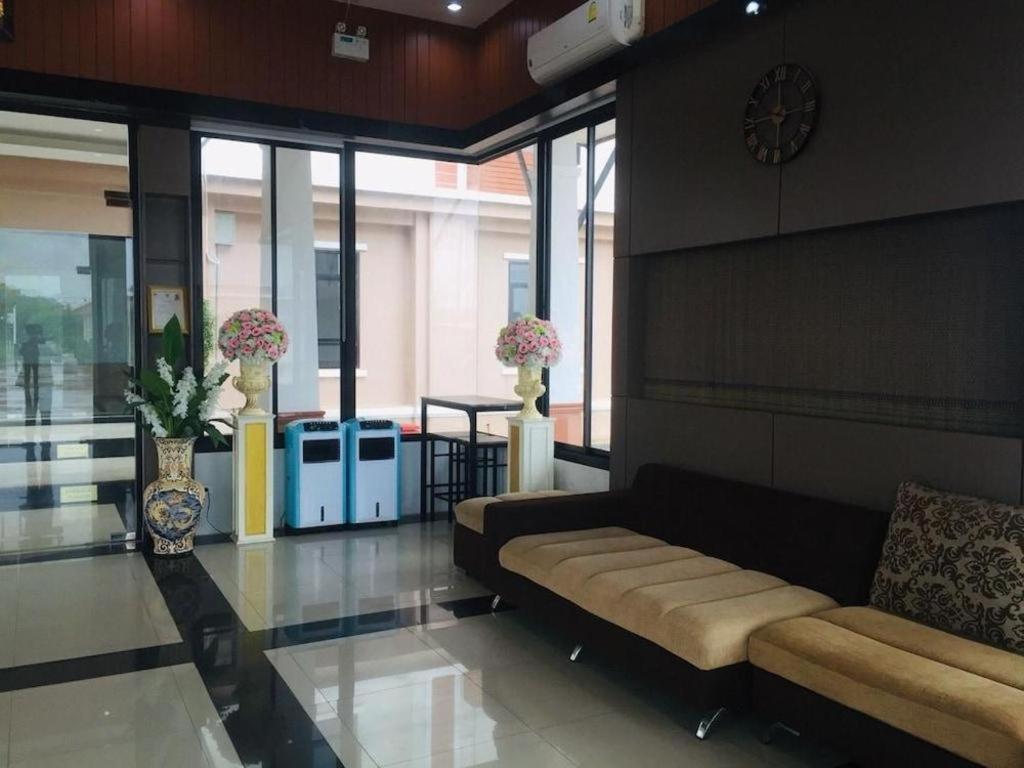 S-Tawan Hotel & Convention Maha Sarakham Exterior photo